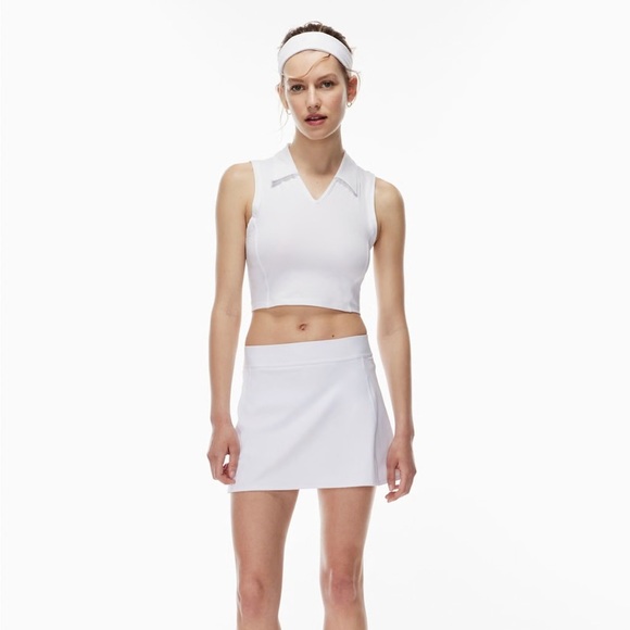 Aritzia Tops - Aritzia TnAction Outlast Tank in White